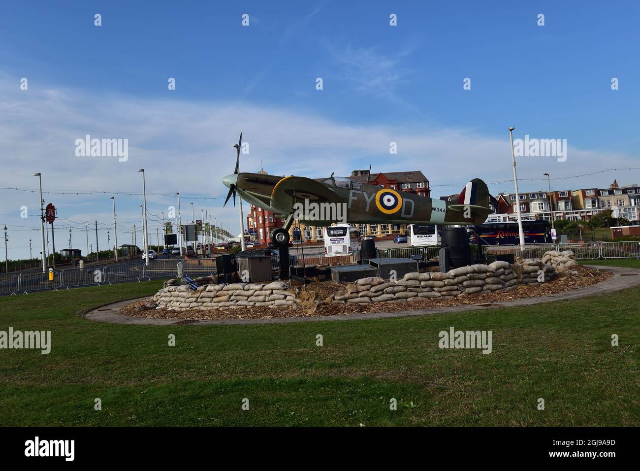 Blackpool Spitfire Illumination 'Spitfire Island', installiert zum 75. Jahrestag des VE-Tages Stockfoto