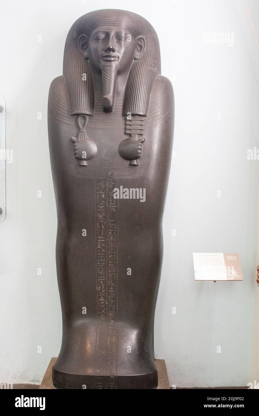 British Museum, dies ist ein innerer Sarkophag, der in einer größeren Granitkiste zur Beerdigung aufgestellt wurde. Stockfoto