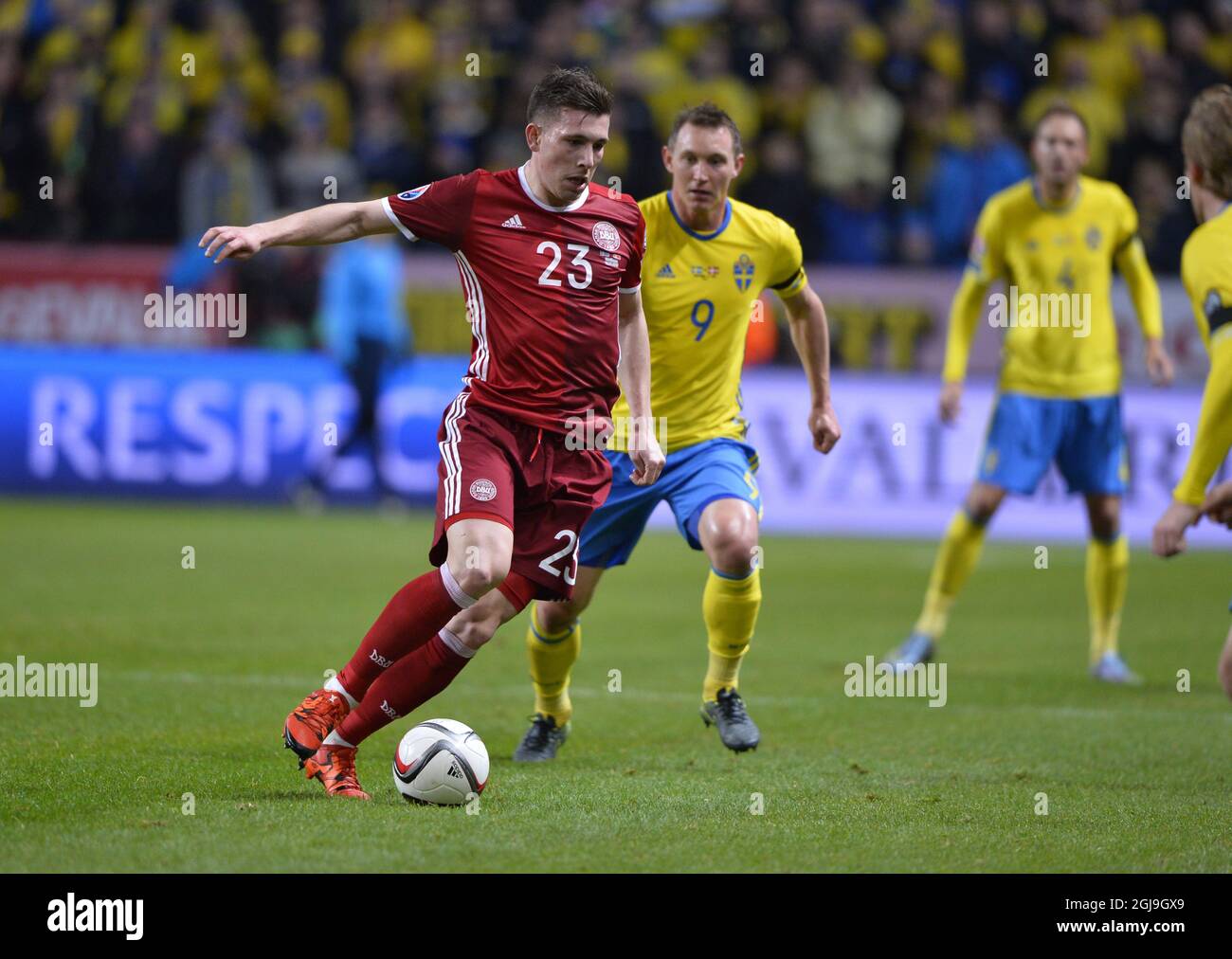 Dänemarks Torwart Pierre HÃƒÂ¸jbjerg und Schwedens Kim KÃƒÂ¤llstrÃƒÂ¶m