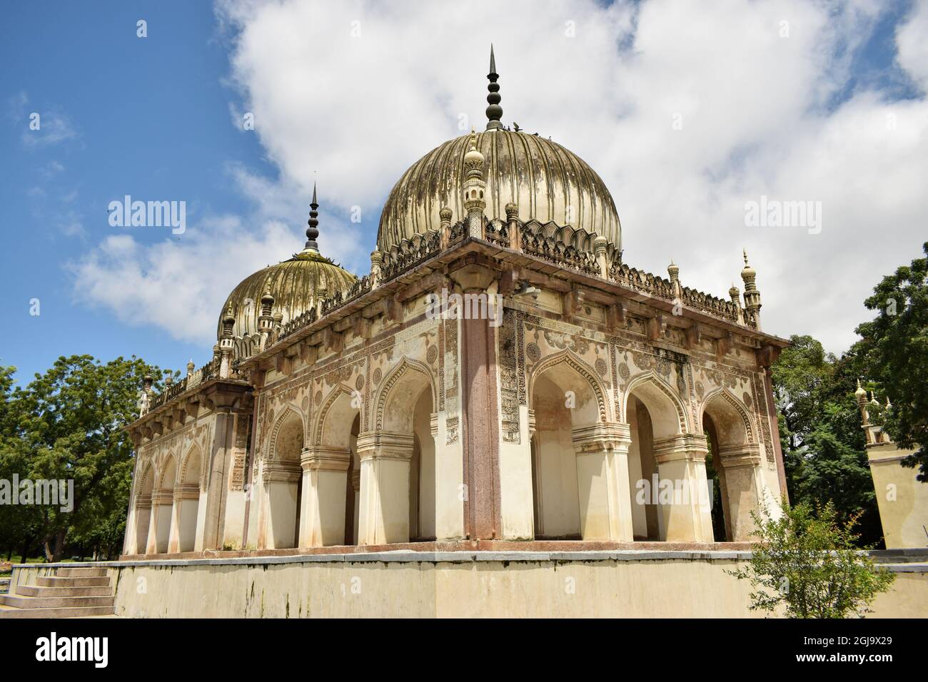 Antike Islamische Architekturkunst Spitzarben Seven Tombs Dome Stockfoto