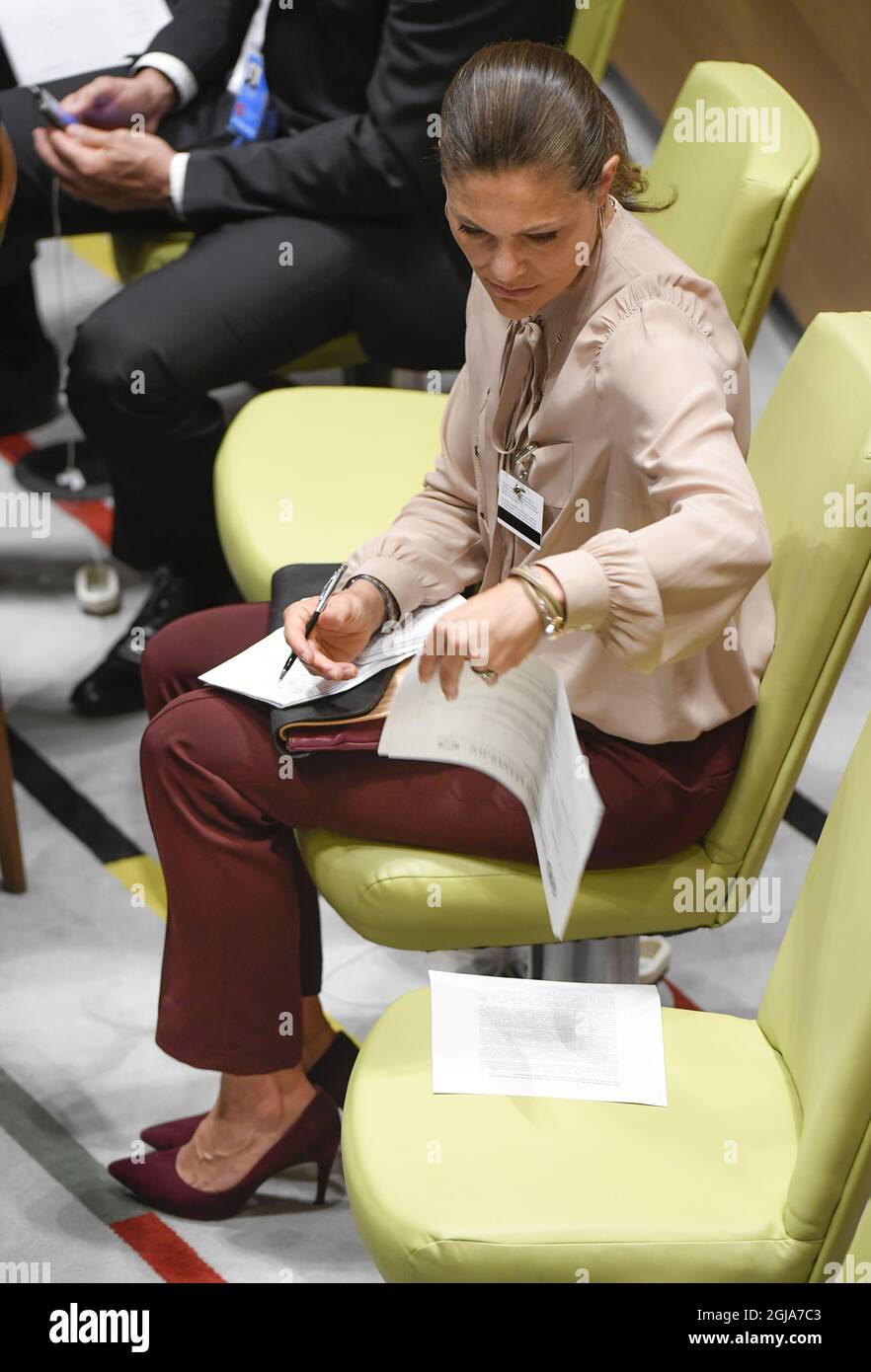 NEW YORK 20160921 Schwedens Kronprinzessin Victoria hört sich am Mittwoch, den 21. September 2016, beim Treffen gegen antimikrobielle Resistenzen am Hauptsitz der Vereinten Nationen in New York, an, Foto: Pontus Lundahl / TT / kod 10050 Stockfoto