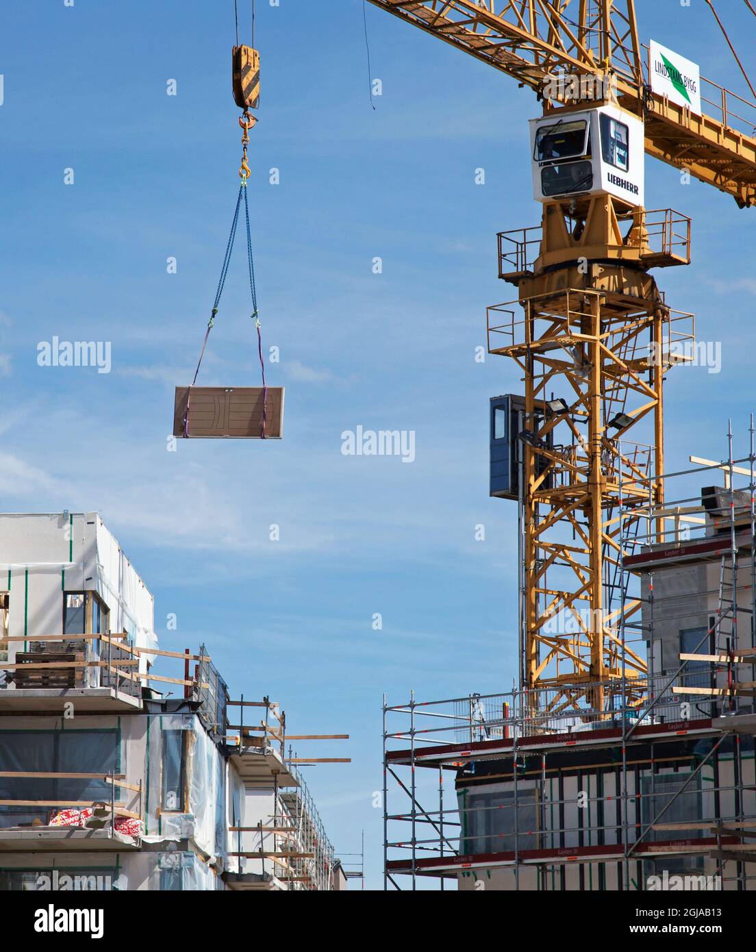 LINKOPING 2016-06-22 Bau, Wohnen, Wohnen, Hypothek, Finanzen, Wirtschaft, Markt, Baustelle, Kran, Gerüste Foto Jeppe Gustafsson / TT / Kod 71935 Stockfoto