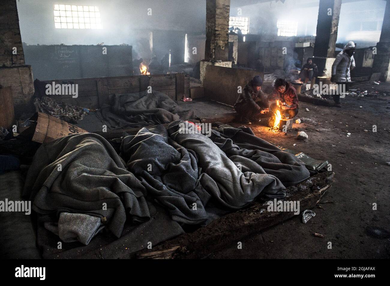 BELGRAD 2017-01-11 Flüchtlinge aus hauptsächlich Afghanistan und Pakistan in einem Flüchtlingslager in Belgrad, Serbien, 11. Januar 2017 Foto: Lars Pehrson / SVD / TT / Kod: 30152 ** OUT SWEDEN Stockfoto