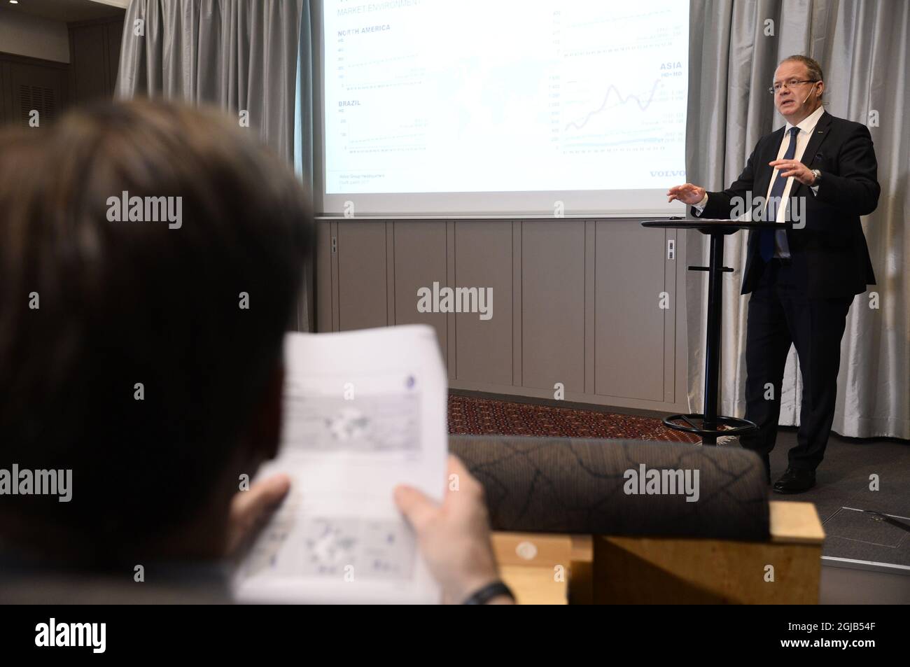 STOCKHOLM 2018-01-31 Martin Lundstedt, CEO von Volvo, wird am Mittwoch bei der Präsentation des Finanzberichts des Unternehmens in Stockholm, Schweden, zu sehen sein Foto: Hossein Salmanzadeh /TT kod 11860 Stockfoto