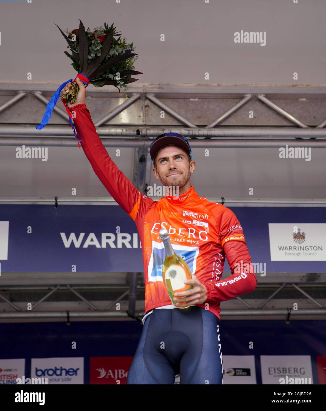 Jacob Scott von Canyon dhb Sungod auf dem Podium nach der fünften Etappe der AJ Bell Tour of Britain vom Alderley Park nach Warrington. Bilddatum: Donnerstag, 9. September 2021. Stockfoto