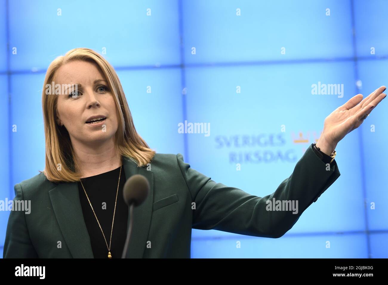 Annie Loof, Vorsitzende der schwedischen Zentrumspartei, kommentiert die Regierungsfrage auf einer Pressekonferenz im Oktober 13 2018 in Stockholm, Schweden. Foto Henrik Montgomery / TT / kod 10060 Stockfoto