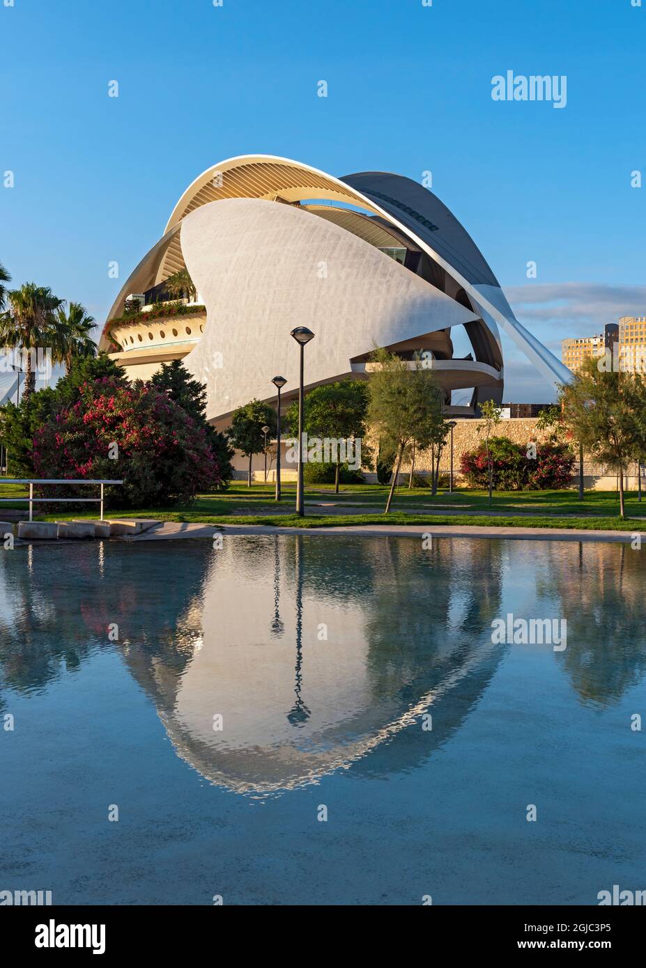 Palast der Künste (Palau de les Arts Reina Sofía), Stadt der Künste und Wissenschaften, Valencia, Spanien Stockfoto