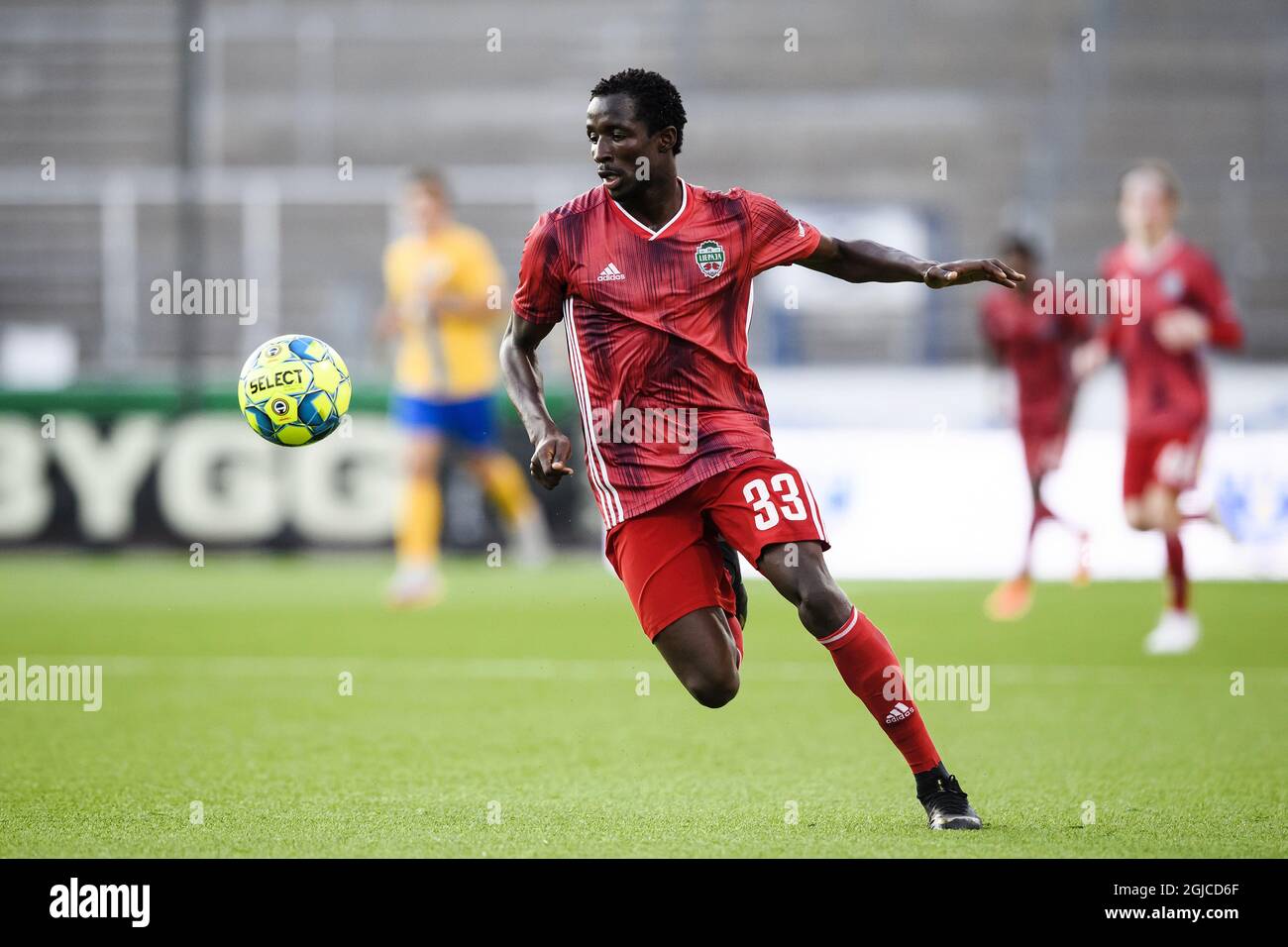 Seydina Keita von Liepaja kontrolliert den Ball während der zweiten Qualifikationsrunde der UEFA Europa League, dem ersten Fußballspiel zwischen IFK Norrkoping FK und FK Liepaja (Lettland) am 25. Juli 2019 in der Ostgotaporten Arena in Norrkoping, Schweden. Foto: Erik Simander / TT / Code 11720 Stockfoto