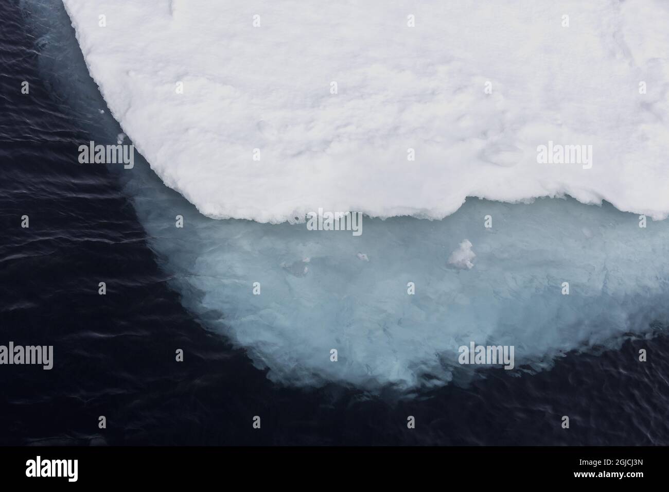 Ozean und Eis an der Ostküste Grönlands Arktischer Ozean, Eis berg, Klimawandel Umwelt globale Erwärmung Foto: Helena Larsson / TT / kod 2727 Stockfoto