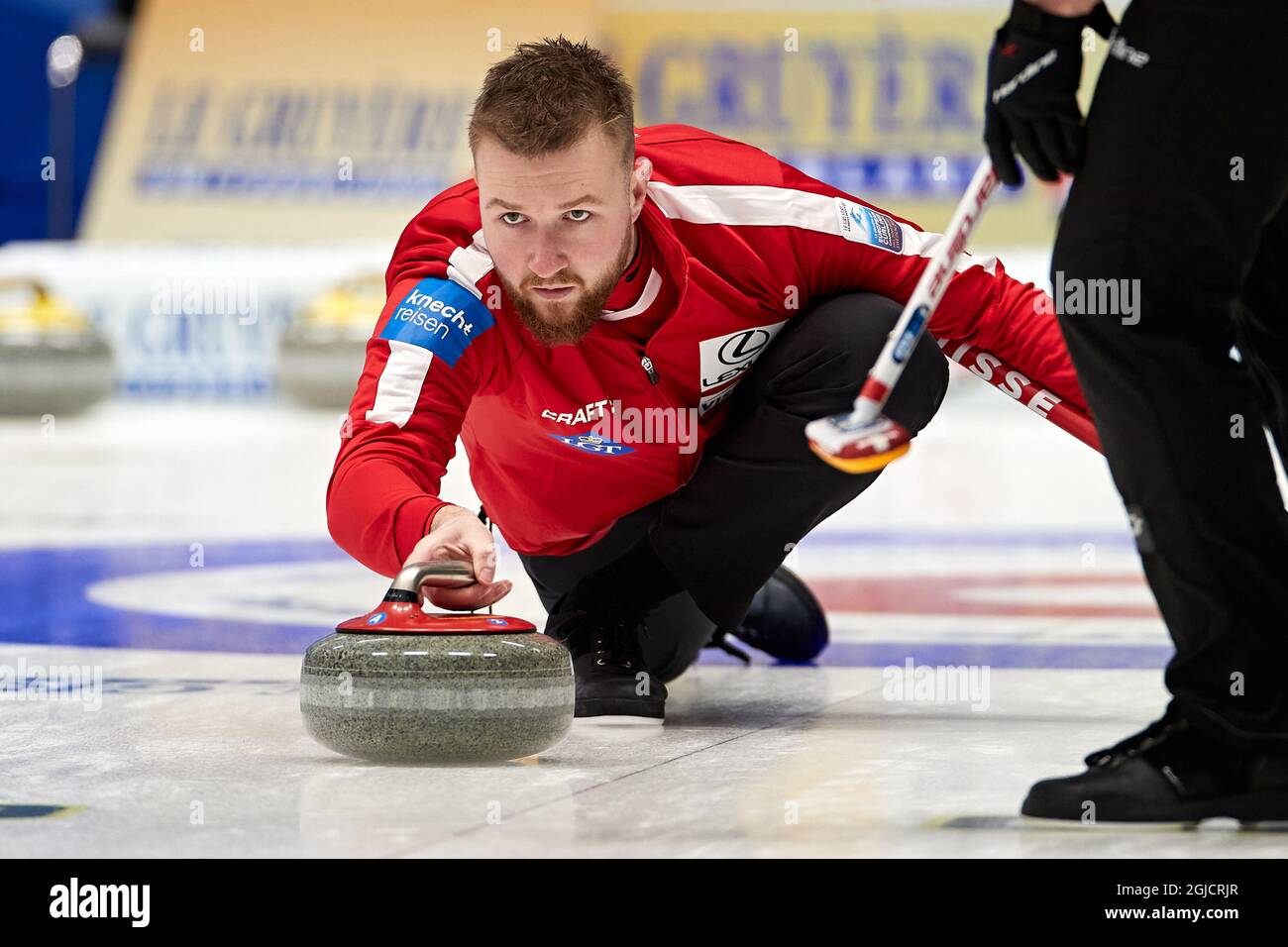 Yannick Schwaller, Schweiz, während der Le Gruyére AOP European Curling Championships 2019 bei den Olympiahallen in Helsingborg, Schweden, am 16. November 2019. Foto: Anders Bjuro / TT / Code 11830 Stockfoto