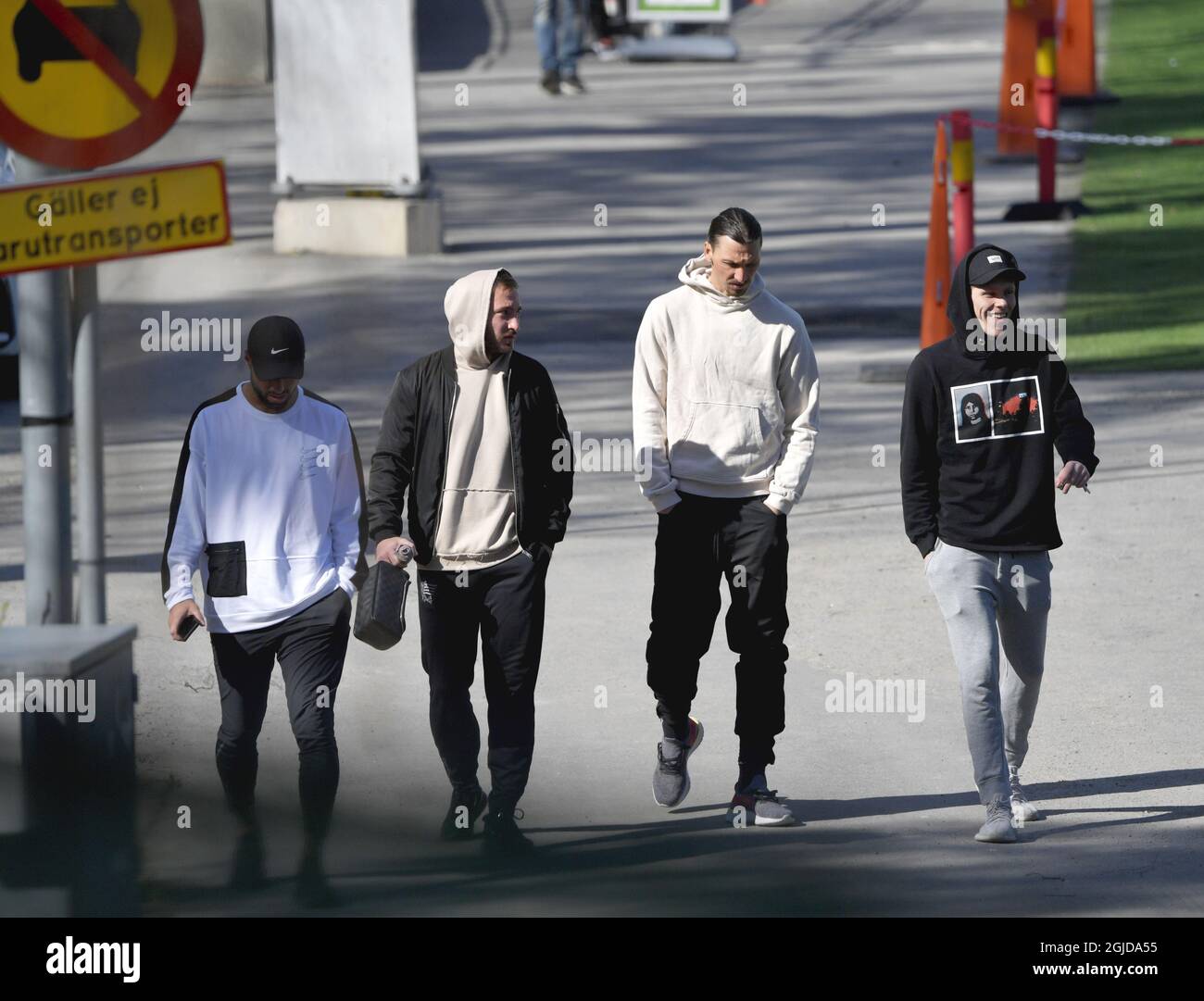 Zlatan Ibrahimovic verließ den Arsta IP-Fußballplatz nach dem Training mit dem schwedischen Team Hammarby IF am 09. April 2020 in Stockholm, Schweden. Zlatan Ibrahimovic kaufte im November 2019 ein Viertel der Anteile an der Stockholmer Fußballmannschaft Hammarby. Foto: Henrik Montgomery / TT Code 10060 Stockfoto