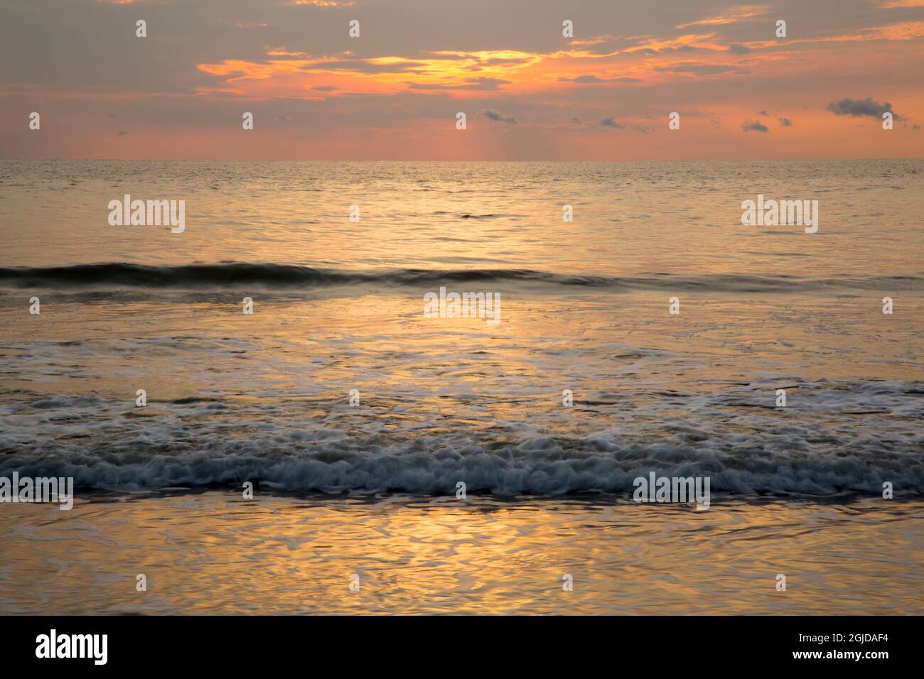 USA, Georgia, Tybee Island. Sonnenaufgang auf Tybee Island. Stockfoto