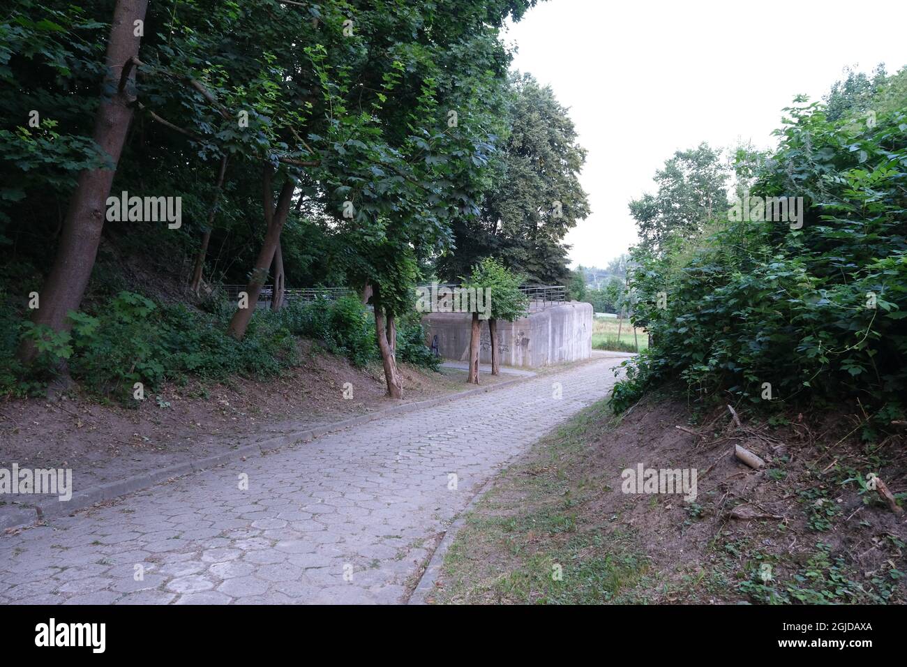 Drohiczyn, Polen - 12. Juli 2021: Molotow-Linie, die von der Sowjetunion im Zeitraum 1940-1941 gebaut wurde (russische Verteidigungslinie). Bunker, Kasematte Stockfoto