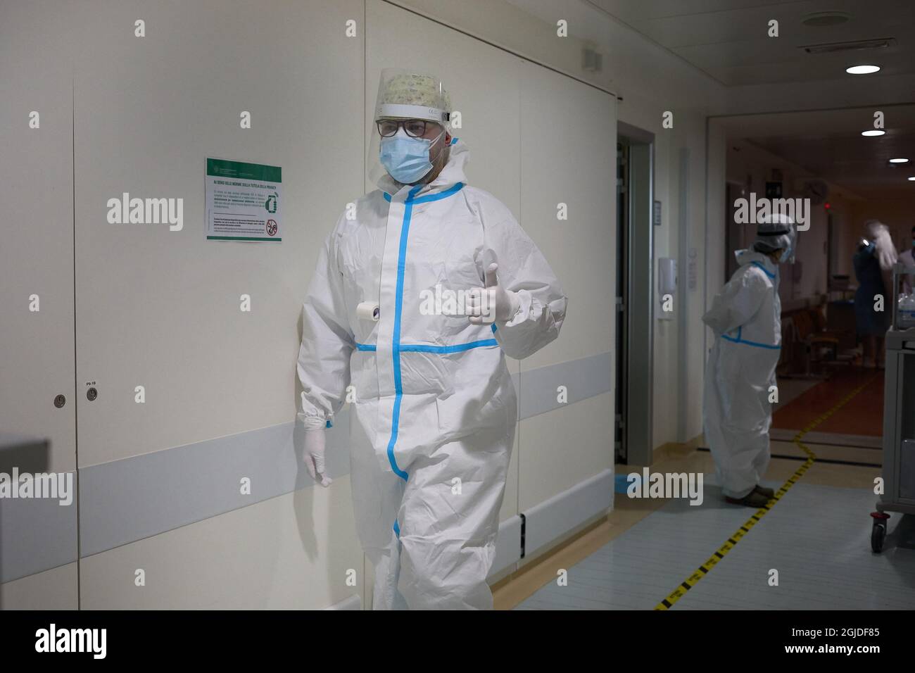 Bologna, ITALIEN. 10. März 2021. Medizinisches Personal in den Covid-Abteilungen innerhalb des „Ospedale Maggiore“. Bologna ist eine der am stärksten von Th betroffenen Städte Stockfoto