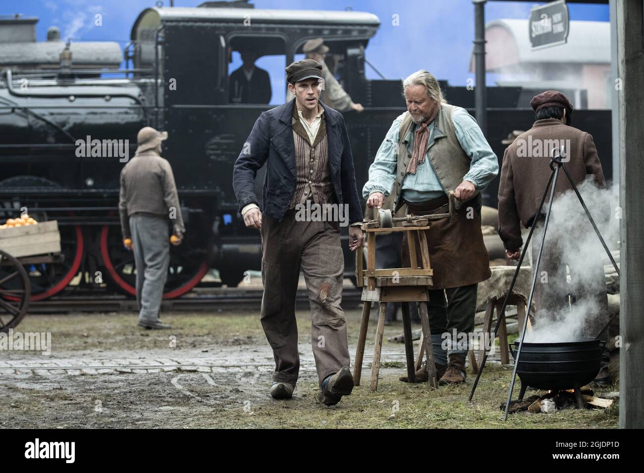 Gustaf Skarsgard als Karl-Oskar während der Dreharbeiten zum Film "die Emigranten" nach dem Buch des schwedischen Autors Vilhelm Moberg in Alingsas, Schweden, 20. Oktober 2020. Foto: Anders Deros/ Aftonbladet / TT-Code 2512 Stockfoto