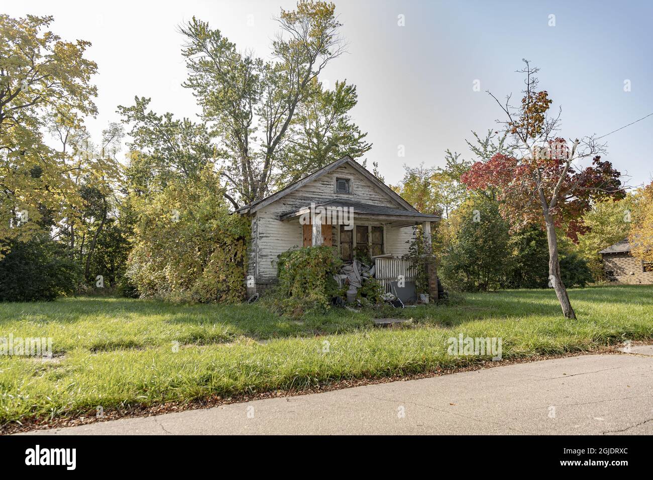 Detroit in Michigan, USA, wird seit vielen Jahren als Mordhauptstadt bezeichnet, gleichbedeutend mit Hilfe, Not, Elend, Kriminalität und Tod. Aber jetzt ist die Wiederbelebung der Motor City in vollem Gange und die Innenstadt wurde wieder belebt. Auch wenn die Dinge nach oben schauen, leben 38 % der Bevölkerung in Armut und es gibt immer noch viele verlassene Häuser und Gebäude. Foto: Peter Wixtrom / Aftonbladet / TT-Code 2512 Stockfoto