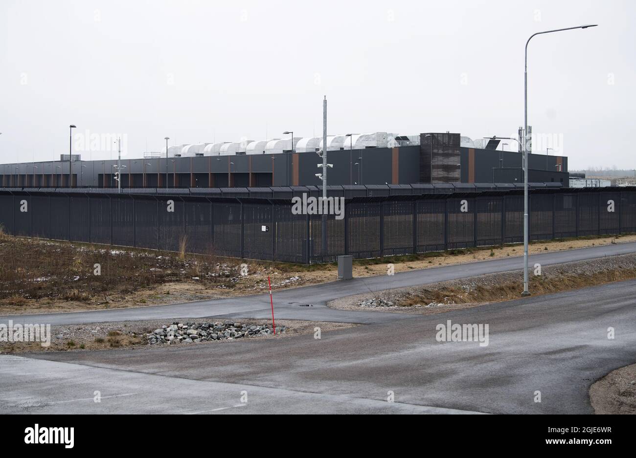 Amazon Web Services Server Halle in Kjula bei Eskilstuna, Schweden am 13. April 2021. Die Sicherheit ist mit Infrarot-Bewegungsmeldern und Überwachungskameras streng. Foto: Fredrik Sandberg / TT kod 10080 Stockfoto