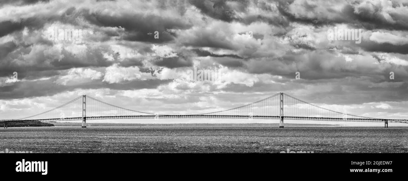 USA, Michigan, Mackinac Island, Panorama der Mackinac Bridge über die Straße von Mackinac Stockfoto