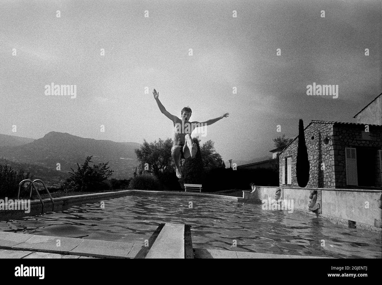 A-ha's Magne Furuholmen am Pool in Vence, Südfrankreich. Stockfoto