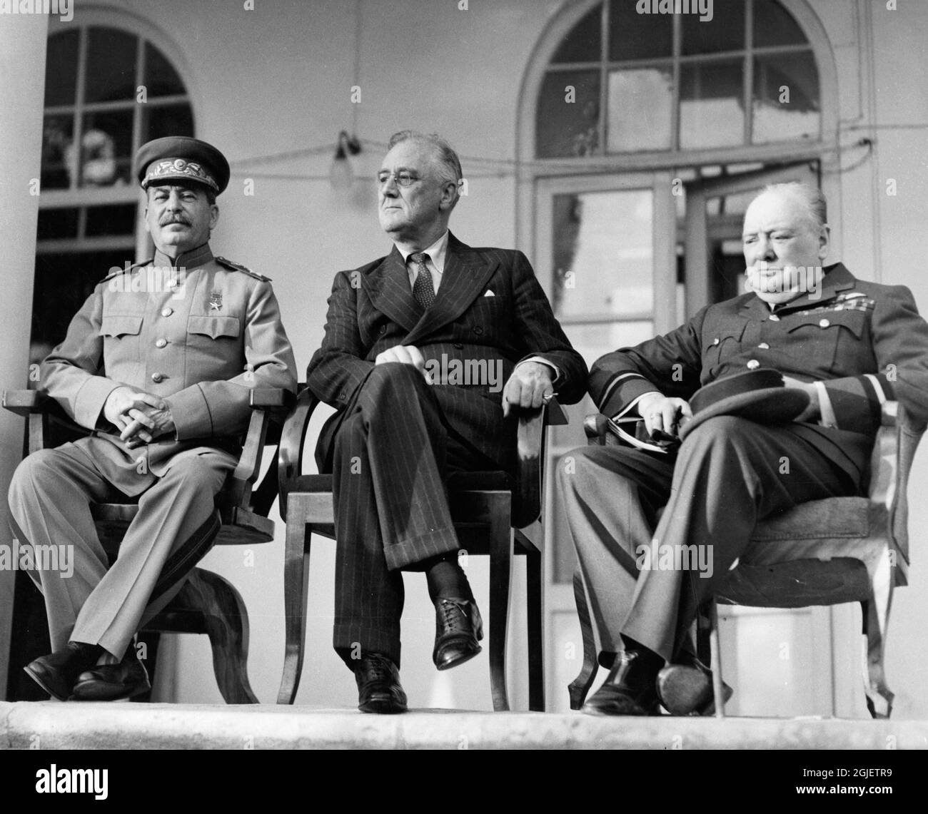 Der sowjetische Ministerpräsident Josef Stalin, der US-Pesident Franklin D. Roosevelt und der britische Premierminister Winston Churchill treffen sich im November/Dezember 1943 auf der Konferenz der „Großen drei“ in Teheran Stockfoto