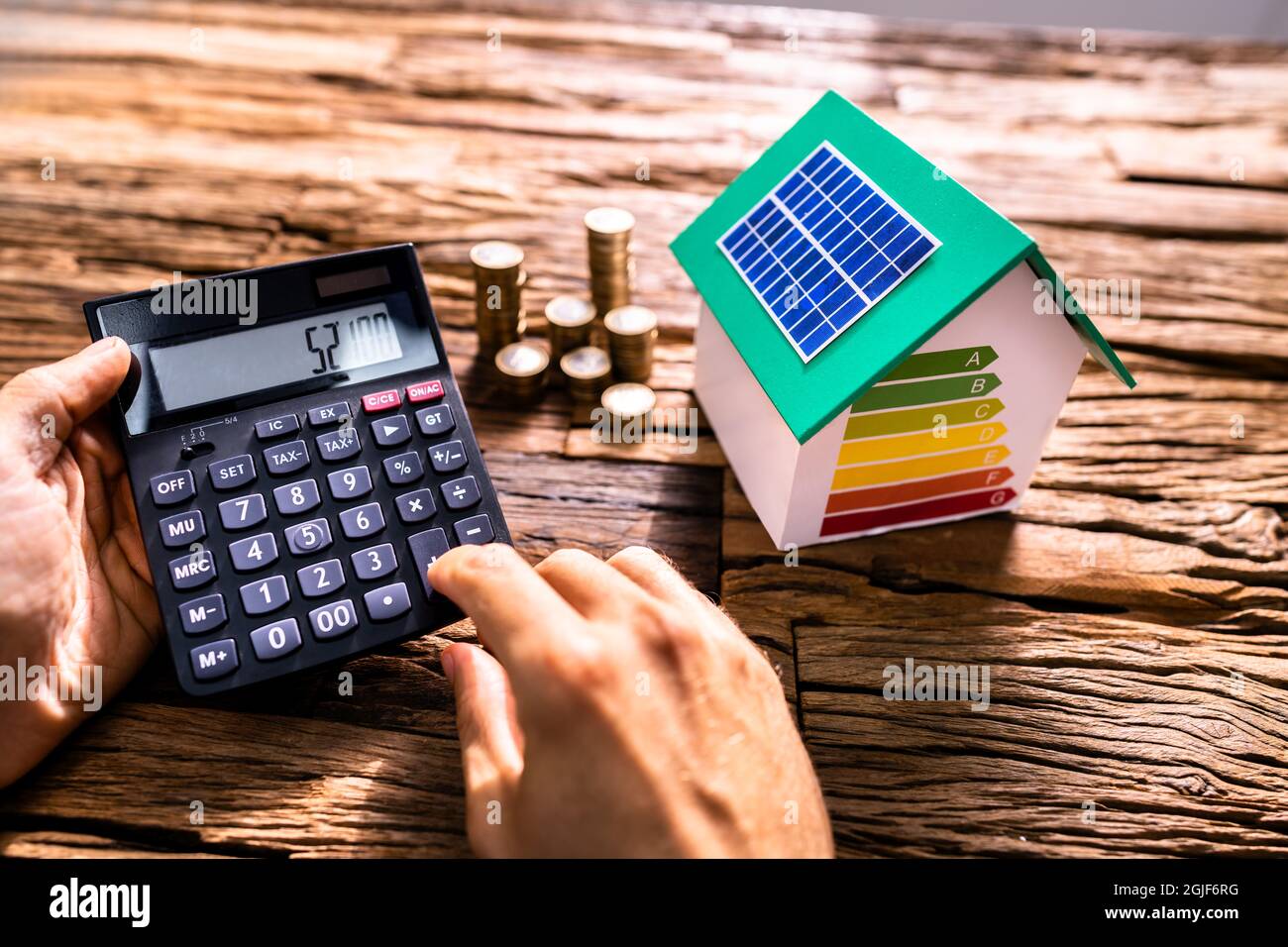 Solarpanel Haus Dach Immobilien Investition Stockfoto