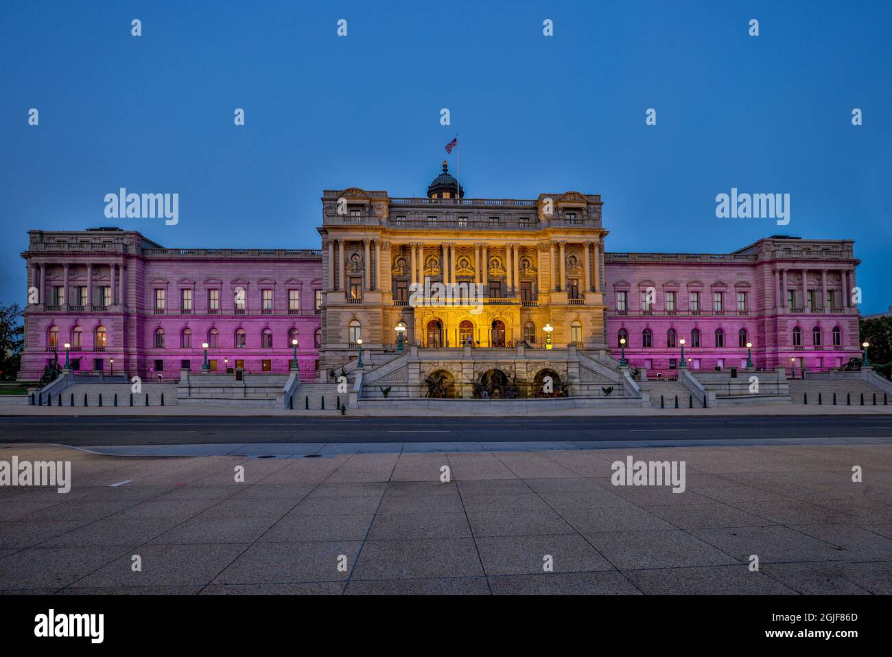 USA, District of Columbia, Washington. Vorwärts ins Licht, Feier des hundertjährigen Jubiläums des Frauenrechts, Bibliothek des Kongresses Stockfoto