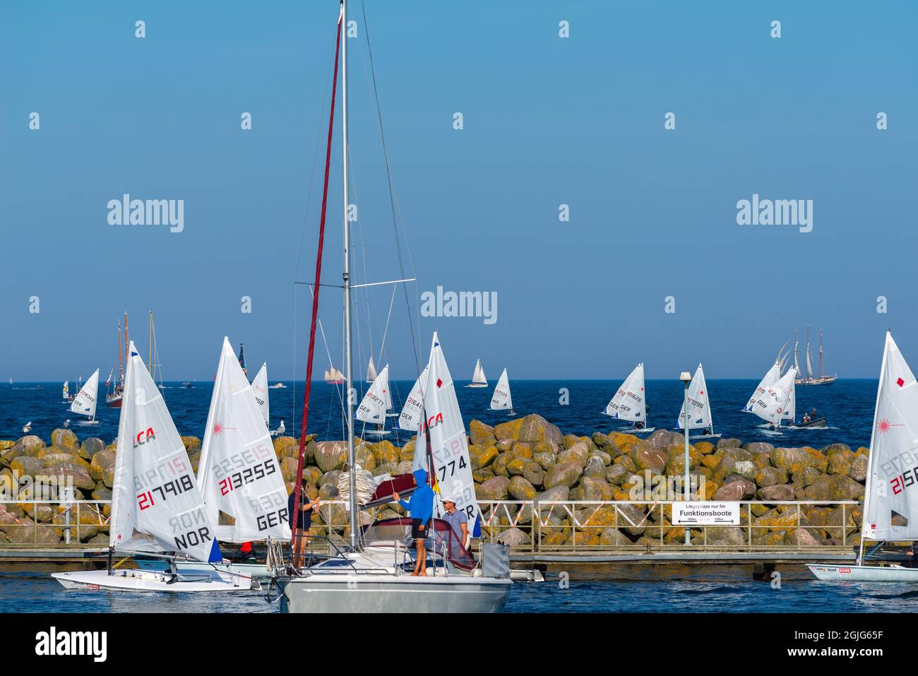 Die jährliche Kieler Woche oder Kiel Regatta´s der Ostsee ist die größte Segelveranstaltung der Welt, Schleswig-Holstein, Ostsee, Norddeutschland Stockfoto