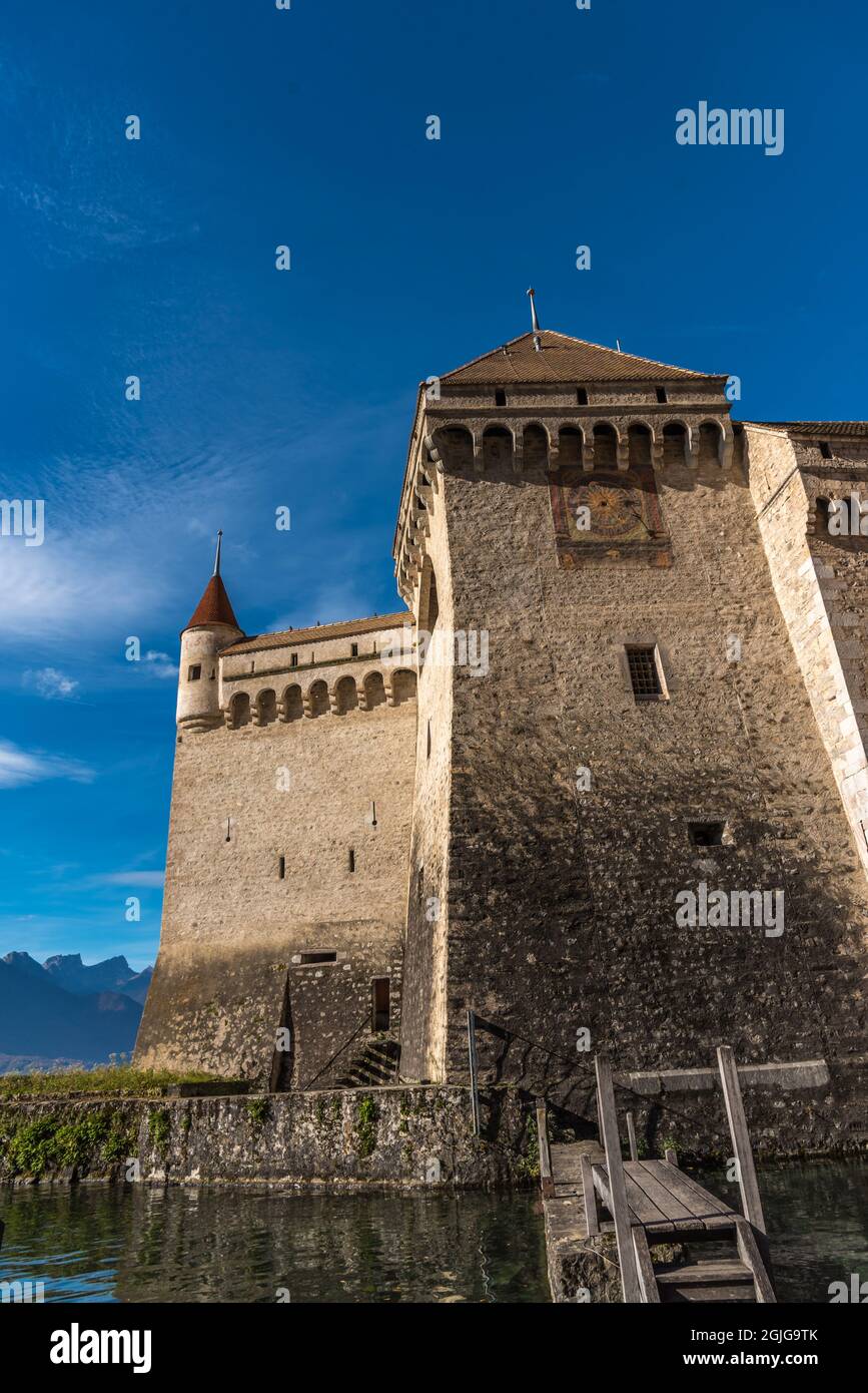Teilansicht von Chateau Chillon im Genfer See, Schweiz. Hochwertige Fotos Stockfoto