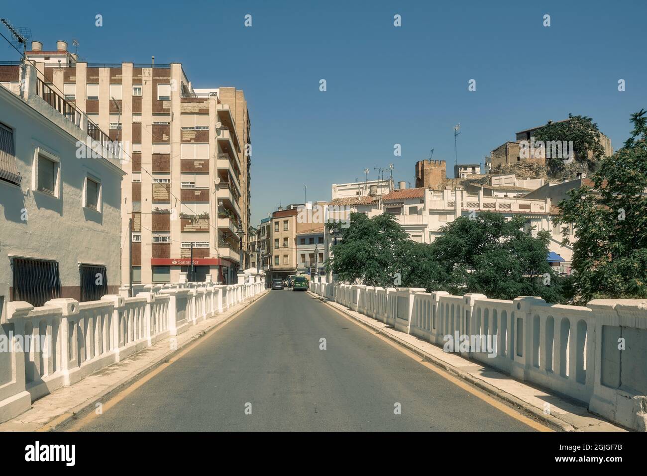 Buñol ist eine Gemeinde der Valencianischen Gemeinschaft, die sich im Landesinneren der Provinz Valencia in der Region La Hoya de Bunol, Spanien, befindet Stockfoto