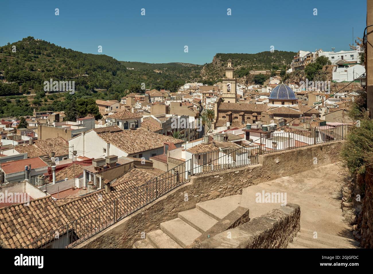Buñol ist eine Gemeinde der Valencianischen Gemeinschaft, die sich im Landesinneren der Provinz Valencia in der Region La Hoya de Bunol, Spanien, befindet Stockfoto