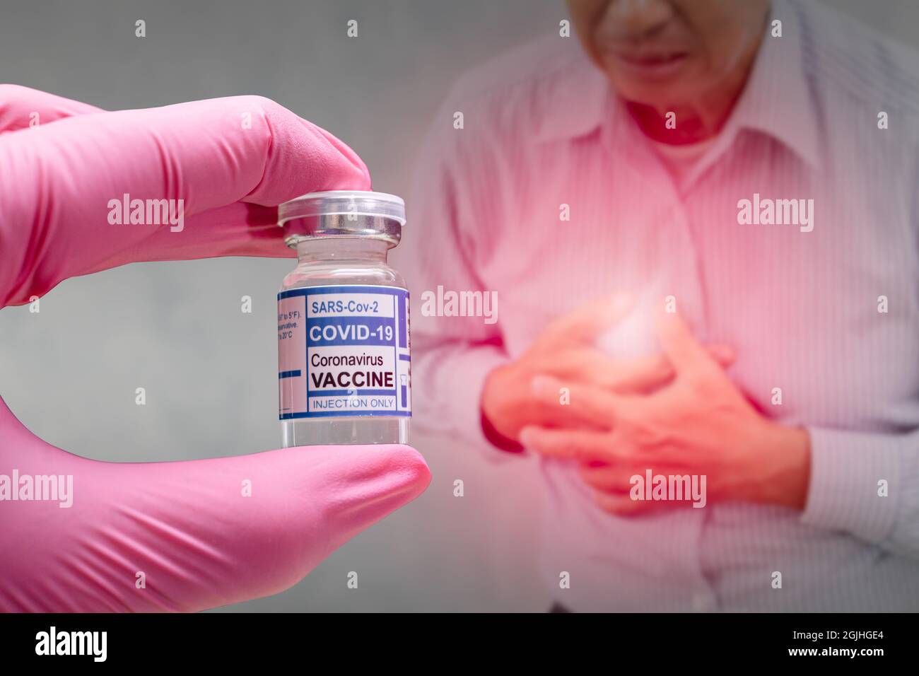 Covid-Impfstoff mit Lungenkrankheit infizierte Menschen, Coronavirus COVID-19 mRNA medizinische Behandlung negative Nebenwirkung. Stockfoto