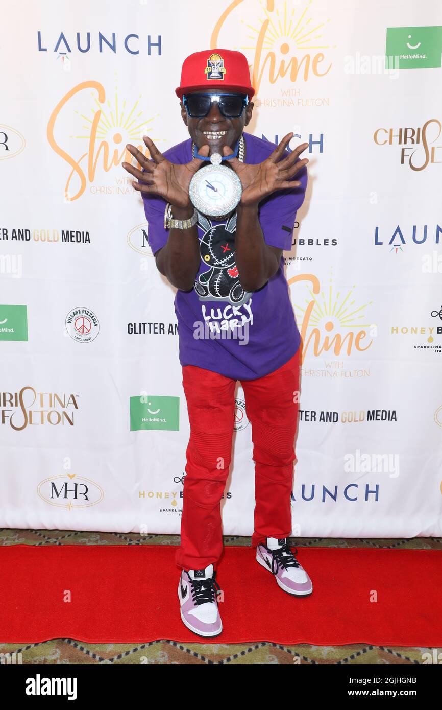 Los Angeles, Kalifornien, USA. September 2021. Flavour Flav bei der Premiere der „Shine“-Show im Charlie Chaplin Theater in den Raleigh Studios in Los Angeles, Kalifornien. Kredit: Sheri Determan Stockfoto