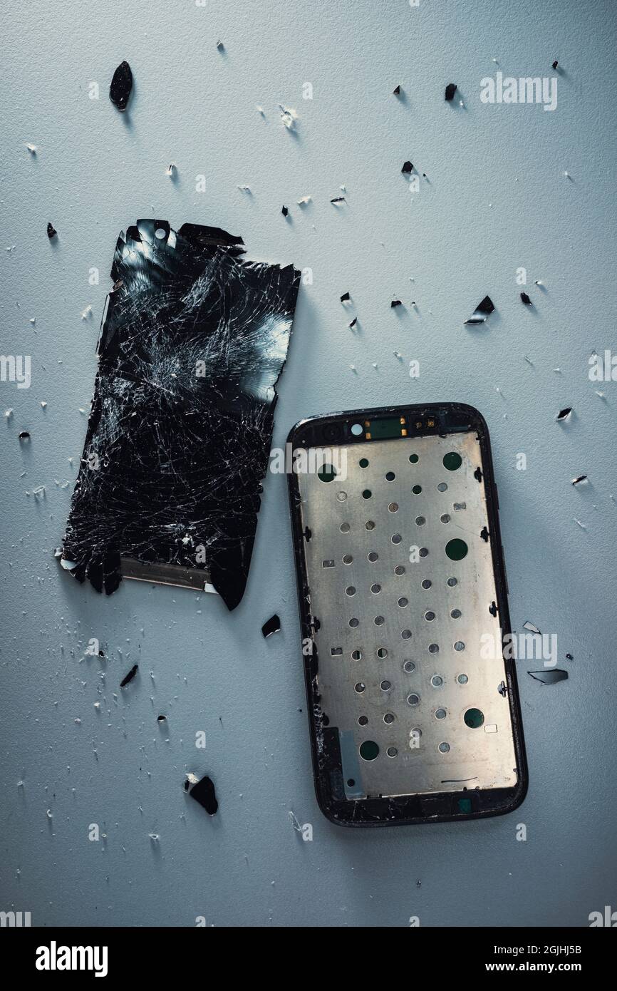 Zertrümmerte Handys. Stockfoto