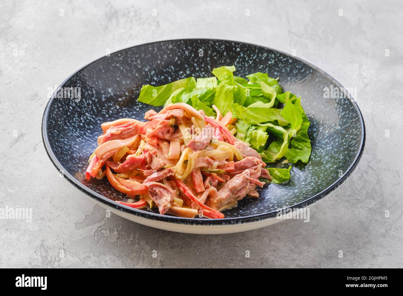 Scharfer thailändischer rindfleischsalat -Fotos und -Bildmaterial in ...