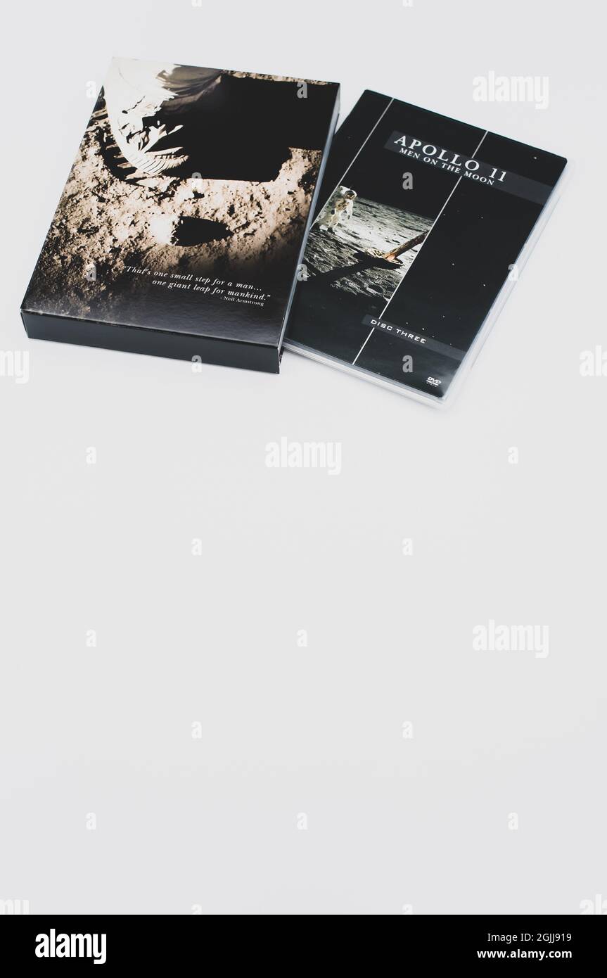 Apollo 11 Mondlandung dokumentarische DVD-Medien auf weißem Hintergrund Stockfoto