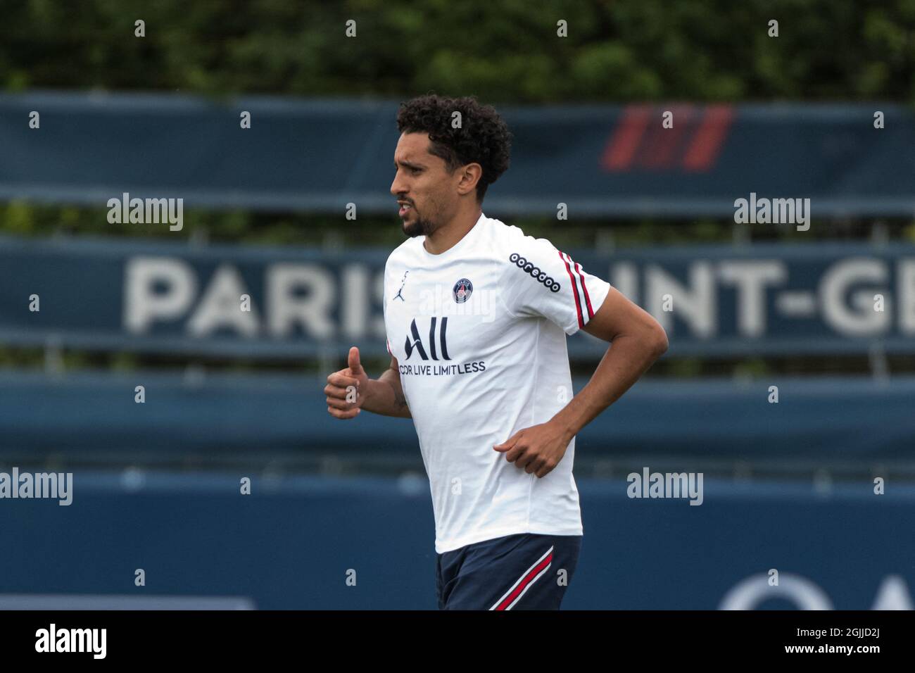 Saint Germain. Frankreich, 10. September 2021. Marquinhos von Paris Saint Germain während einer Trainingseinheit des Fußballvereins im Ooredoo-Zentrum (Camps des Loges) in Saint Germain. Saint Germain en Laye, Frankreich, 10. September 2021. Foto von Daniel Derajinski/ABACAPRESS.COM Stockfoto