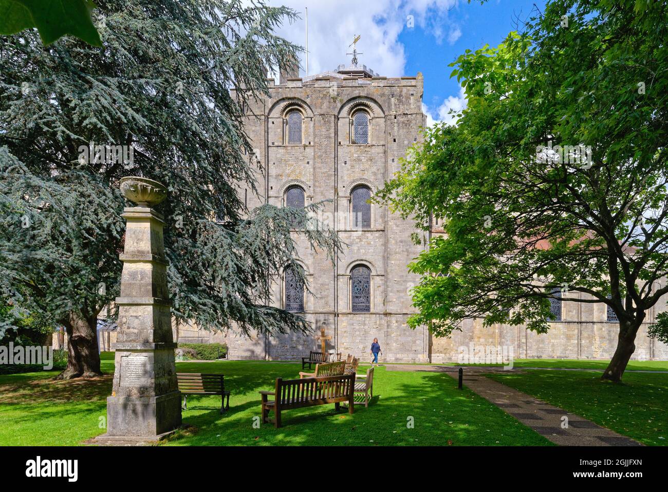 Außenansicht der historischen Romsey Abbey aus dem 12. Jahrhundert Hampshire England Stockfoto