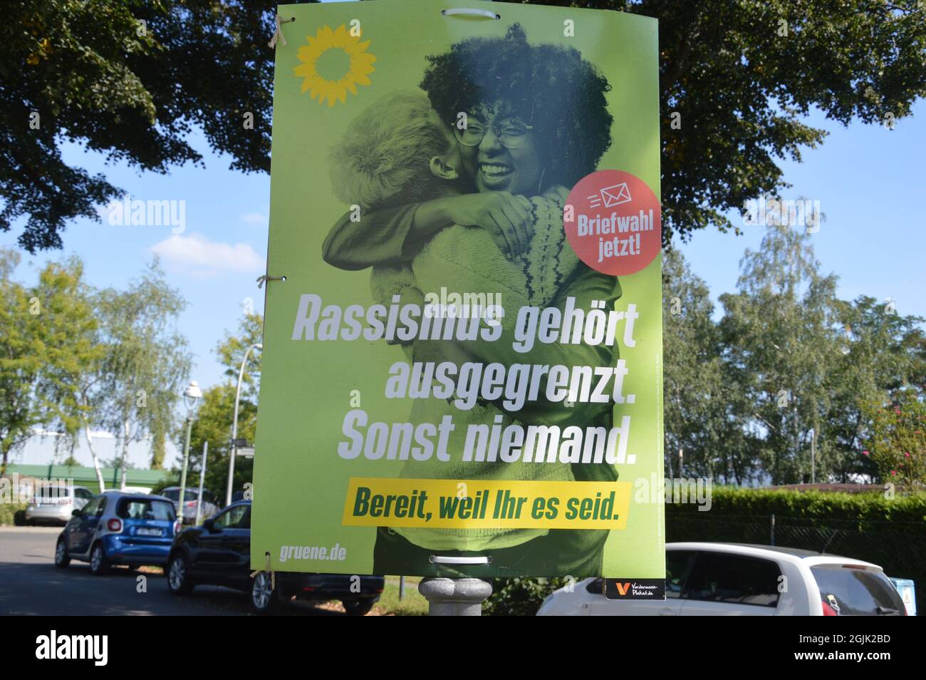 Wahlplakat der Partei Bündnis 90/die Grünen in der Bahnstraße in Marienfelde, Berlin, 8. September 2021. Stockfoto