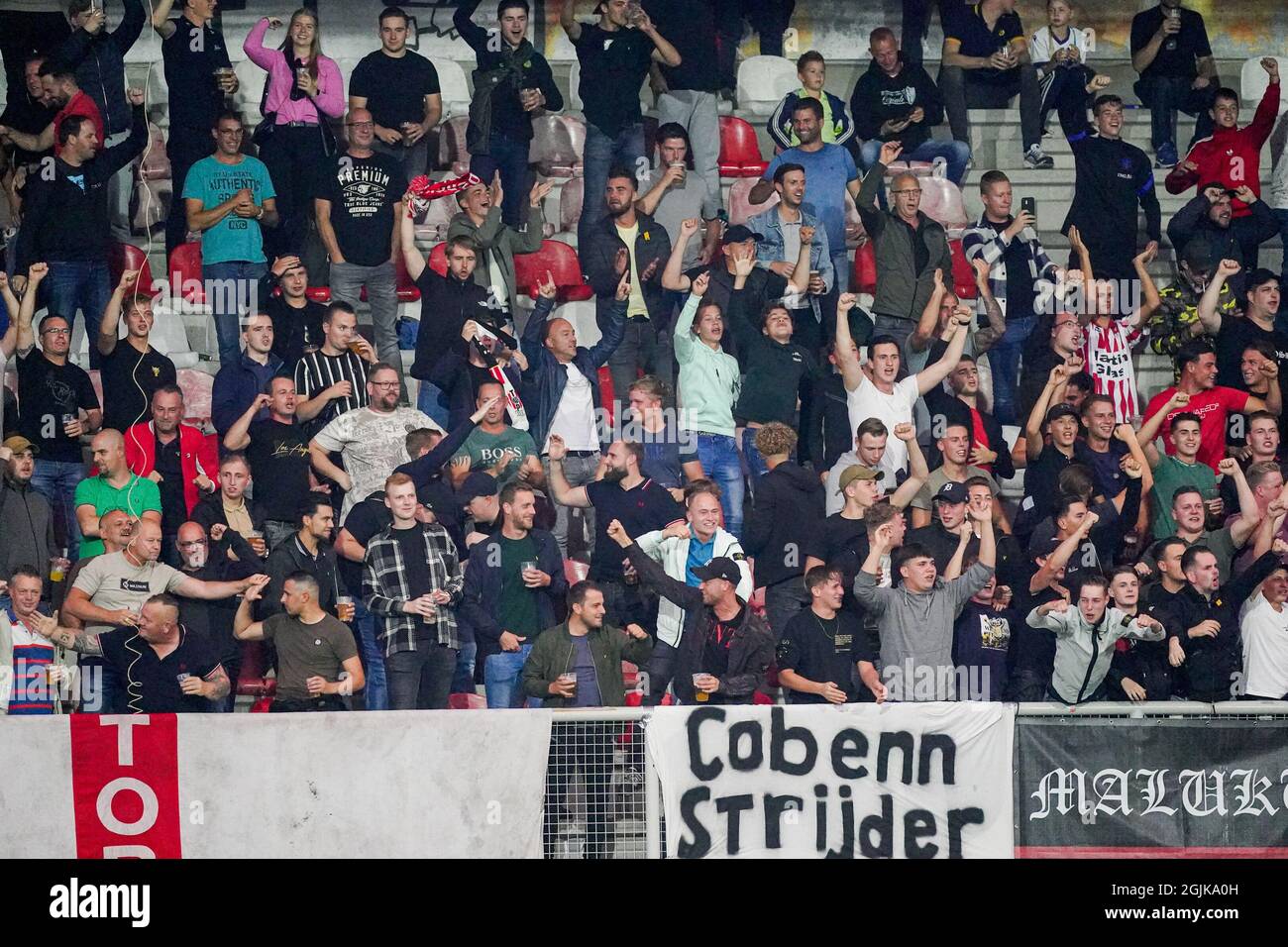 Frans Fans OSS, NIEDERLANDE - 10. SEPTEMBER: Fans des TOP Oss während des ...