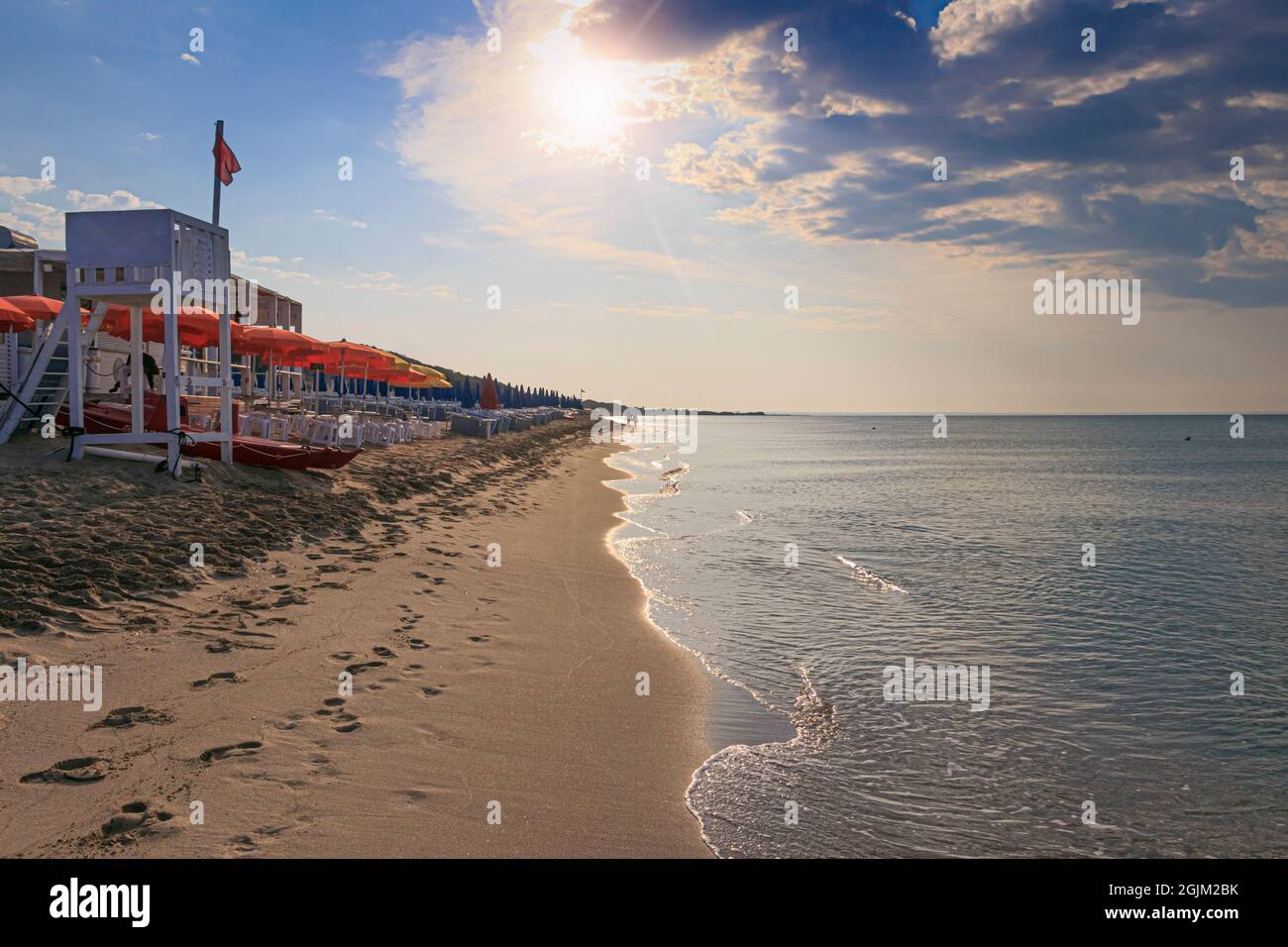 Die schönsten Strände Italiens: Punta Prosciutto in Apulien. Die Küste ist ein Paradies im Herzen des Salento. Stockfoto