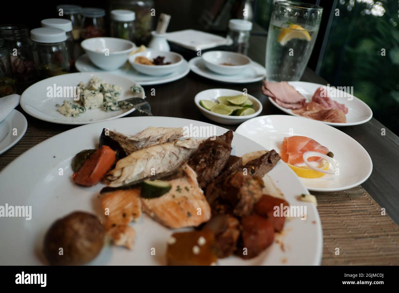 Full Diet Hotel Buffet All You Can Eat Sit Down Dining Bangkok Thailand Stockfotografie Alamy Full Diet Hotel Buffet All You Can Eat Sit Down Dining Bangkok Thailand Stockfotografie Alamy