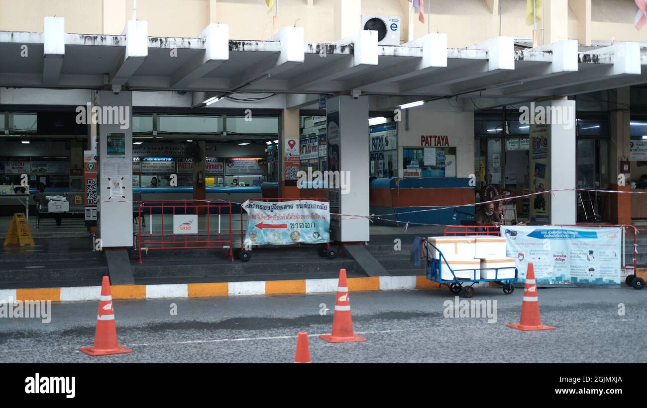 Eastern Bangkok Bus Terminal aka Ekamai Sukhumvit Road, Khwaeng Phra Khanong, Bangkok Thailand. Air Con Bus Bangkok nach Pattaya Stockfoto