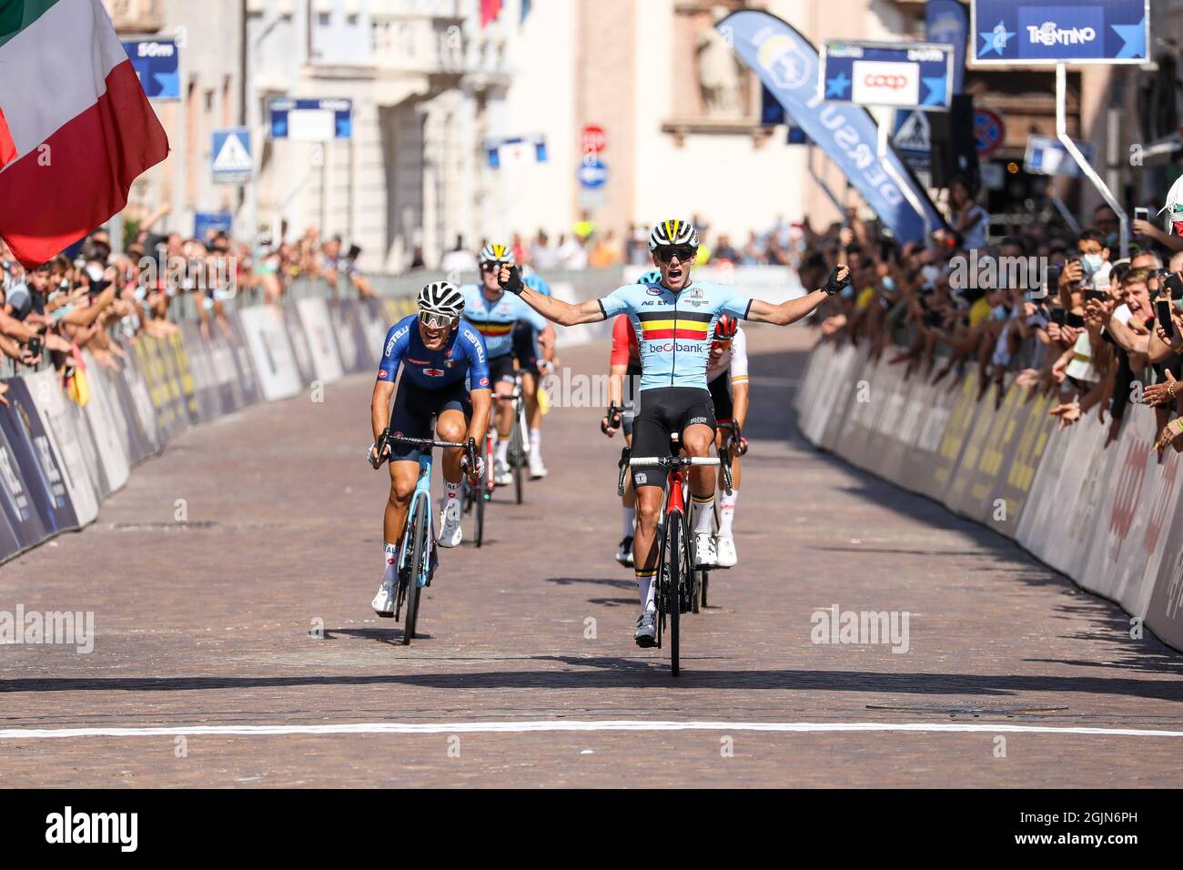 Trient, Italien. September 2021. Thibau NYS (Bel) während der UEC Road European Championships - Under 23 Men Road Race - Street Cycling Credit: Live Media Publishing Group/Alamy Live News Stockfoto