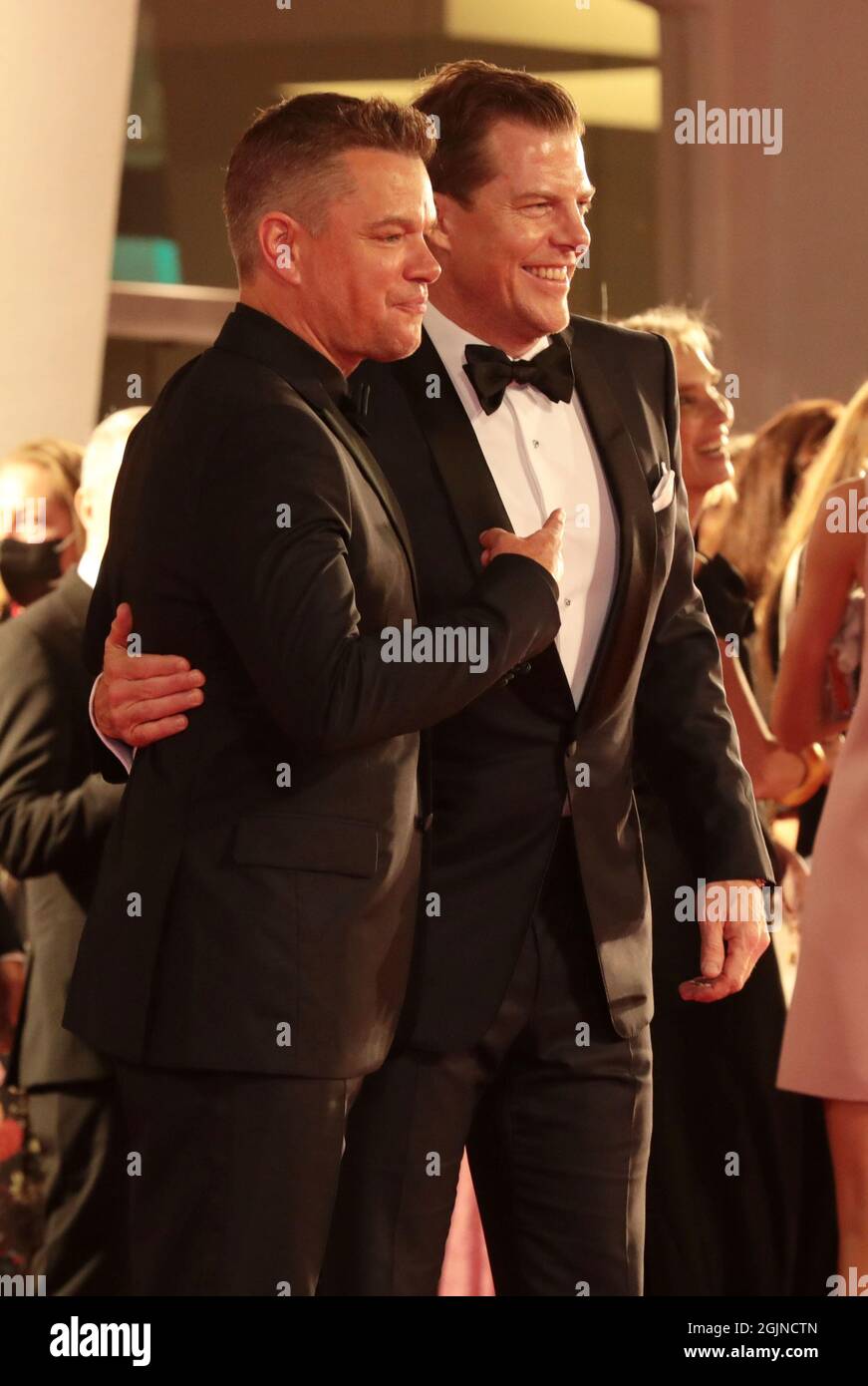 Venedig, Italien. September 2021. Matt Damon und Kevin J. Walsh besuchen den Film „das letzte Duell“ der 20th Century Studios während des 78. Internationalen Filmfestivals von Venedig am 10. September 2021 in Venedig, Italien. Quelle: Annalisa Flori/Media Punch/Alamy Live News Stockfoto