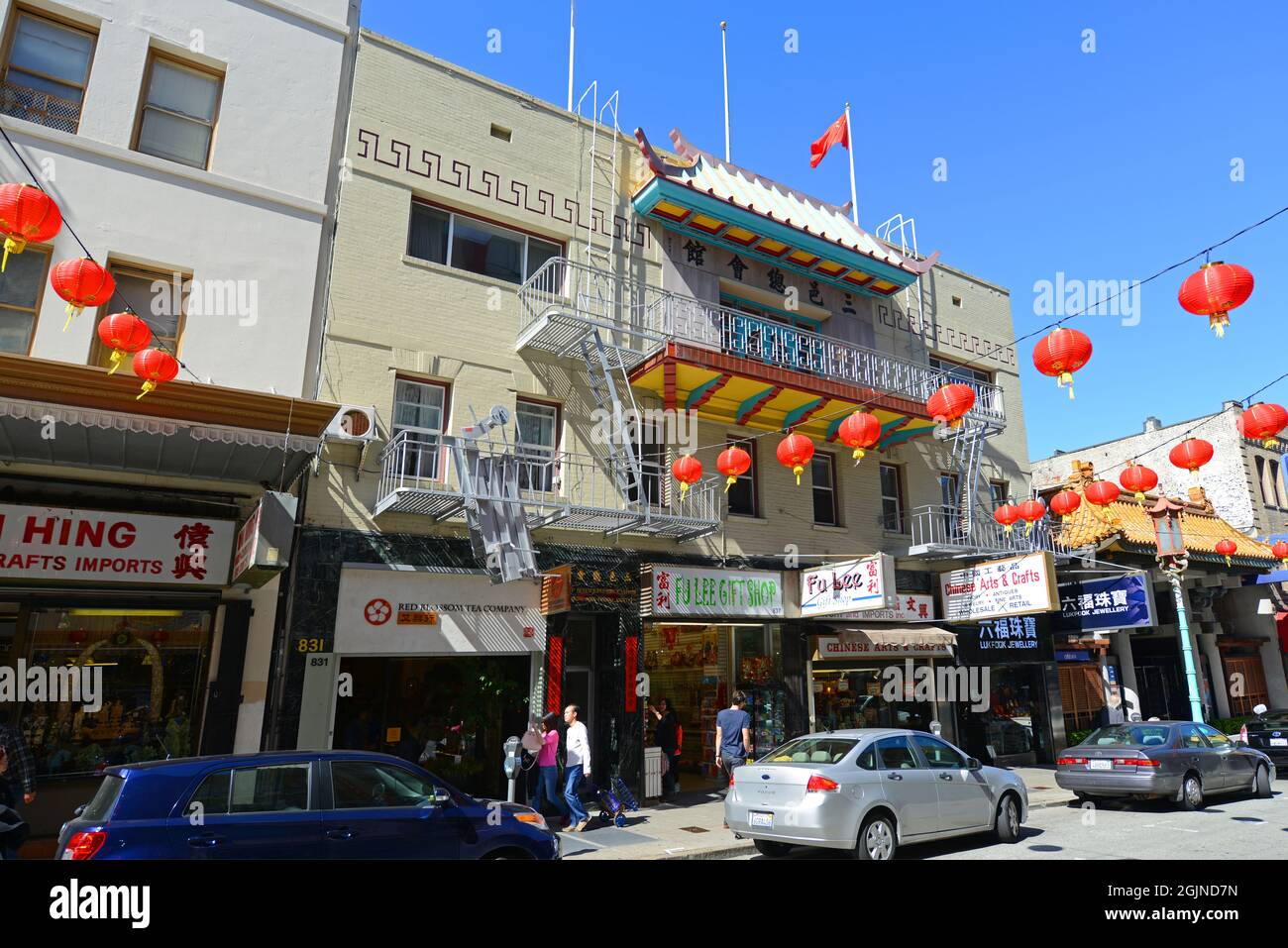 Sam Yup Benevolent Association in der Grant Avenue 837 in der Nähe der Washington Street im historischen Chinatown in San Francisco, Kalifornien, USA. Stockfoto