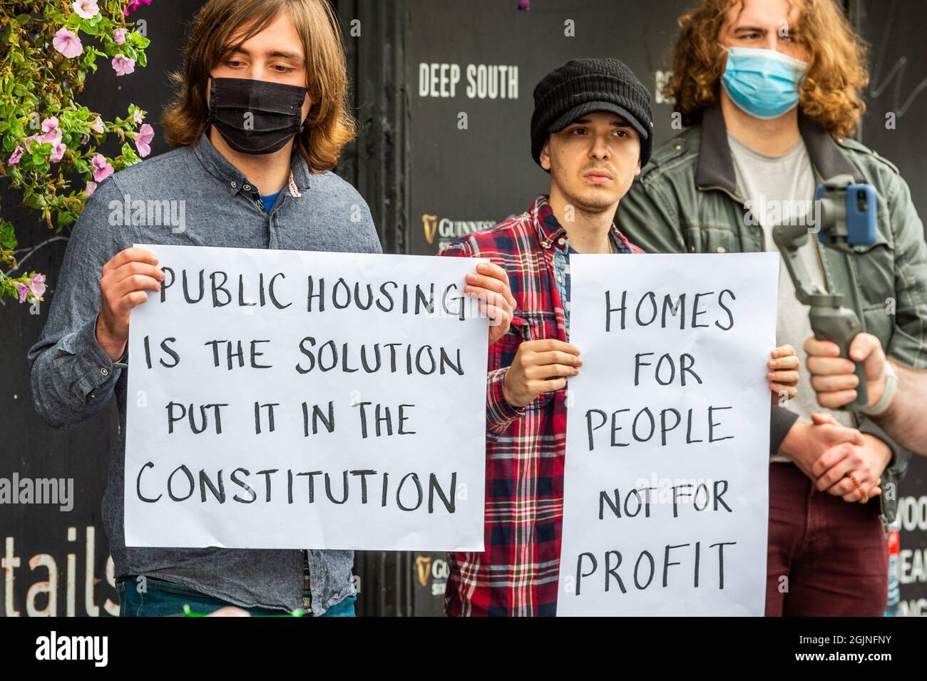 Cork, Irland. September 2021. Die National Obdachlos and Housing Coalition veranstaltete heute eine Kundgebung in Cork und in ganz Irland, bei der ein Ende der Obdachlosigkeit gefordert wurde. Ca. 100 Menschen waren bei der Kundgebung, bei der auch Thomas Gould, Mick Barry und Cllr von TD zu sehen waren. Ted Tynan ist dabei. Quelle: AG News/Alamy Live News Stockfoto