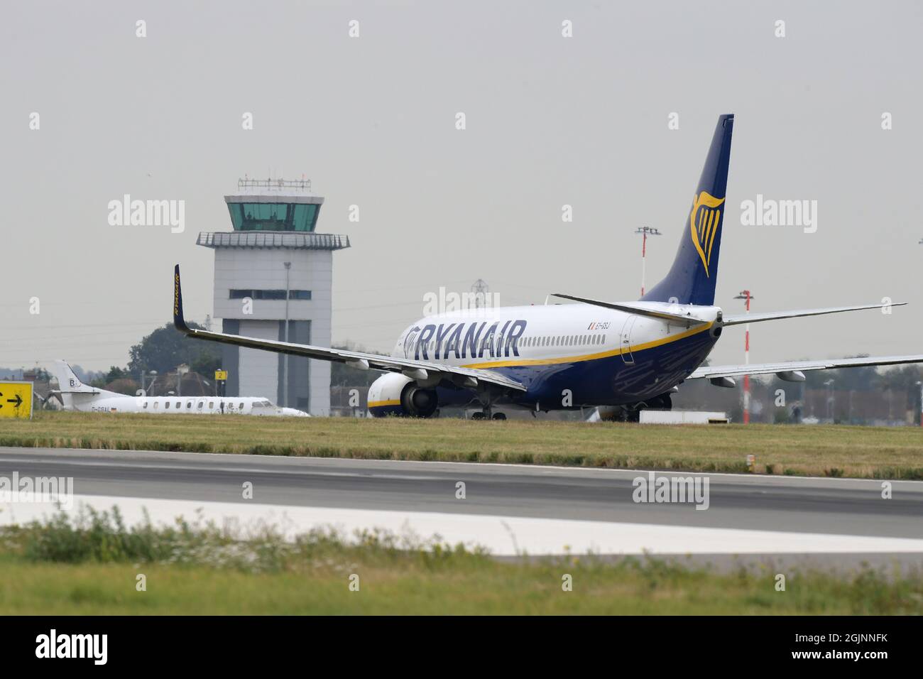 Southend, Essex, Großbritannien. September 2021. Ryanair gab bekannt, dass sie den Betrieb am Flughafen Southend ab dem 1. November 2021 einstellen wird. Dies folgt auf den Abflug von easyJet im vergangenen Jahr, sodass nach diesem Datum keine Passagierflüge mehr vom Flughafen Essex abfliegen werden. Quelle: MARTIN DALTON/Alamy Live News Stockfoto