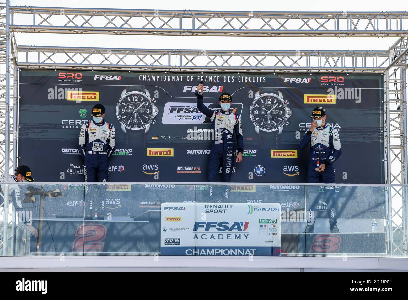 Podium Course 1, 05 CAPIETTO Macéo (FRA),FFSA F4 Academy , 09 MASSON Esteban (FRA),FFSA F4 Academy, 22 LIGIER Daniel (FRA),FFSA F4 Academy Portrait, während der 4. Runde des Championnat de France FFSA F4 2021, vom 10. Bis 12. September 2021 auf dem Circuit de Lédenon, in Lédenon, Frankreich - Foto Marc de Mattia / DPPI Stockfoto