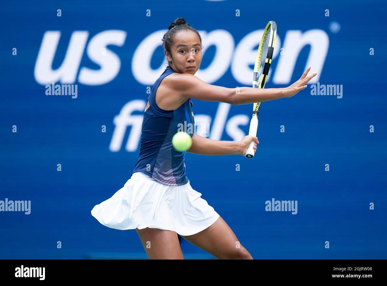 New York, USA, 11. September 2021 Leylah Fernandez (CAN) während des womenÕs-Finales gegen Emma Raducanu (GBR) am 13. Tag beim US Open 2021 Credit: Susan Mullane Credit: Susan Mullane/Alamy Live News Stockfoto