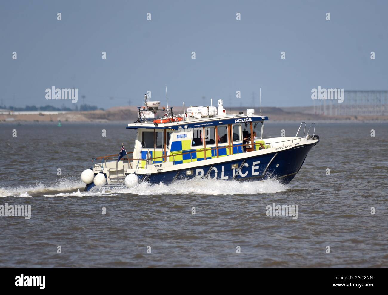 11/09/2021River Thames Gravesend Großbritannien. Das Metropolitan Police Boat Patrick Colquhoun II ist auf der Themse bei Gravesend abgebildet. Stockfoto